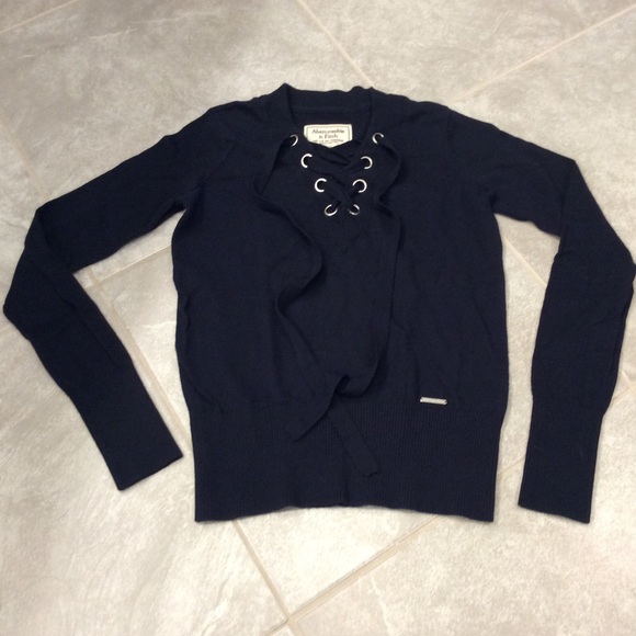 Abercrombie & Fitch Lace Up Sweater - Picture 3 of 4